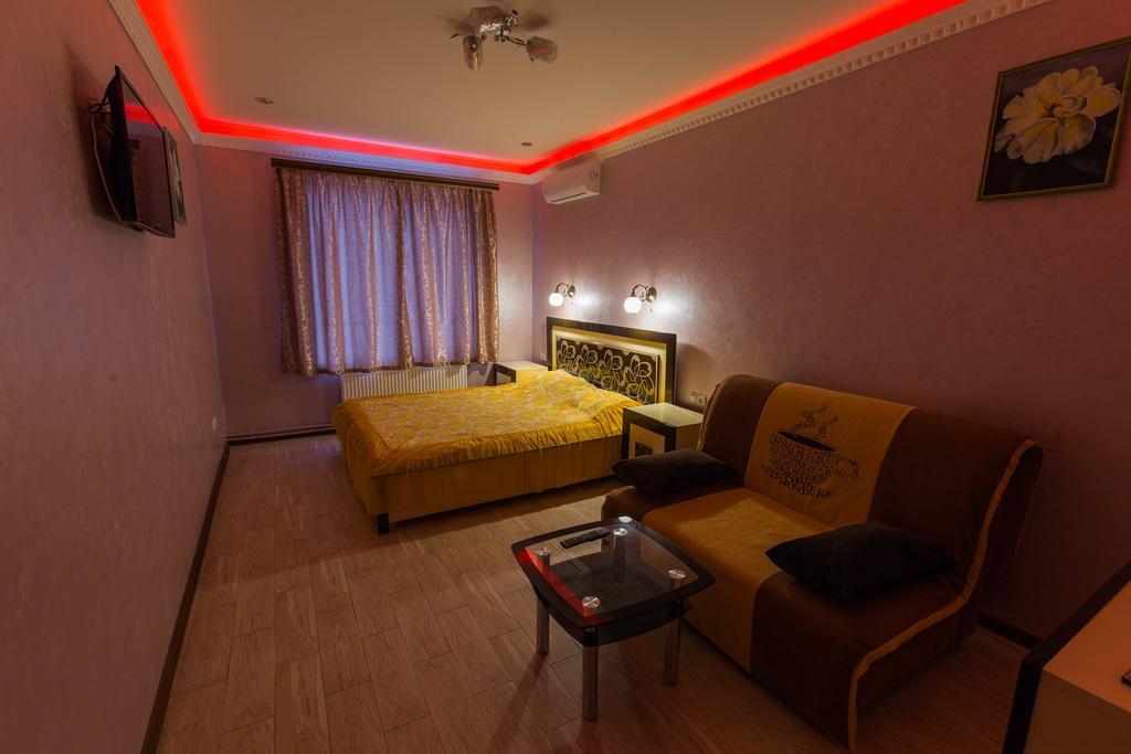 Modern Apartment On Akademika Sakharova 27A Ivano-Frankivsk Eksteriør billede